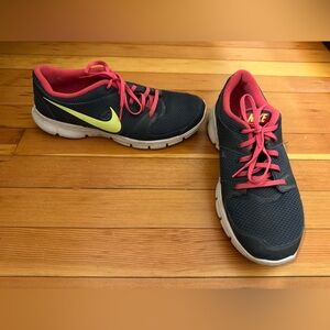Nike Women’s Sneakers